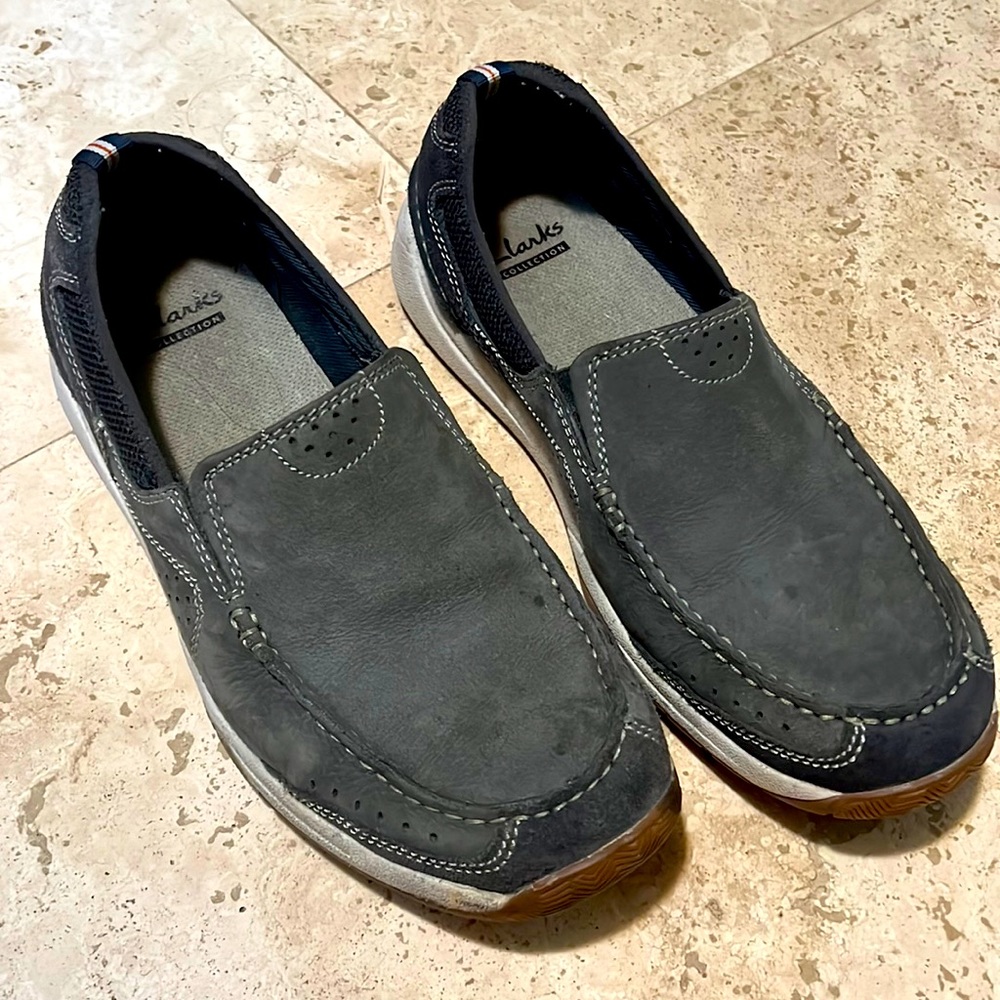 Clarks men’s slip-on shoes EUC
